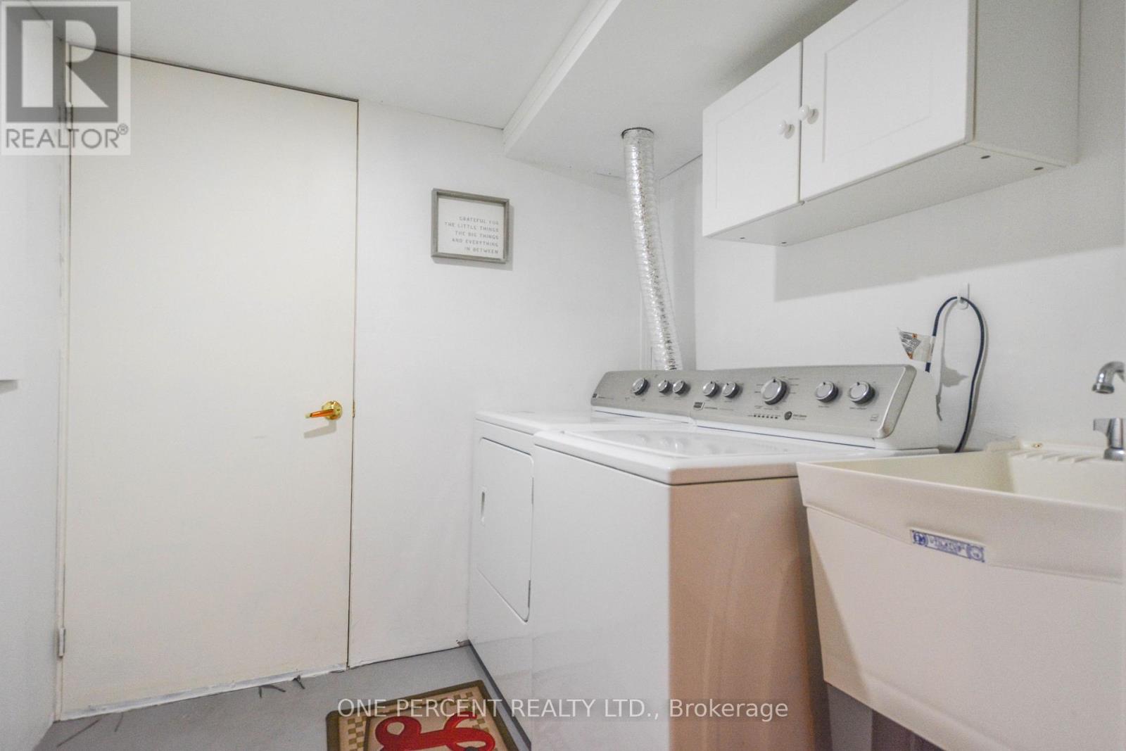 90 BREEZE DRIVE - 39