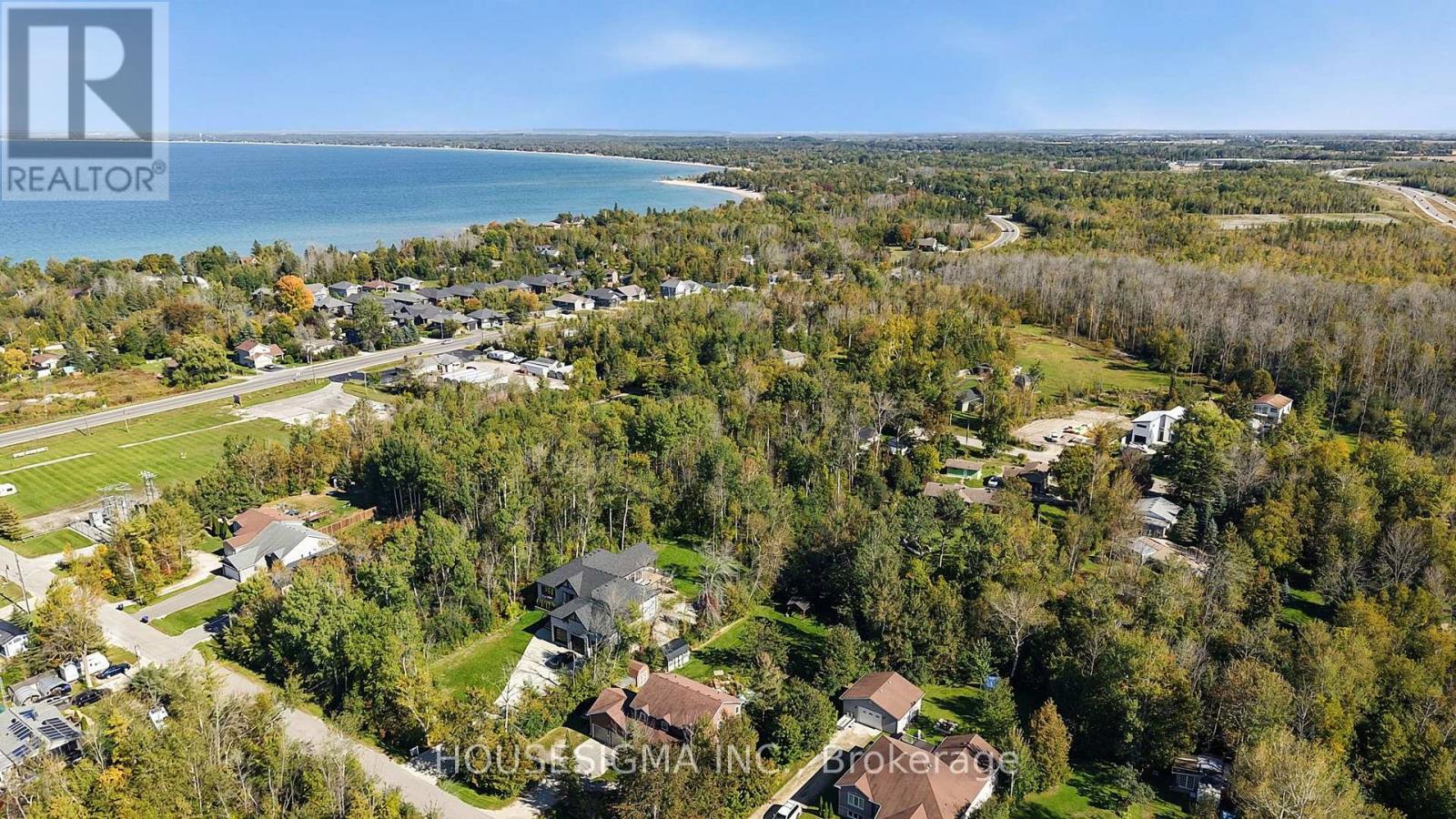60 ROBERT Street, Wasaga Beach photo 32