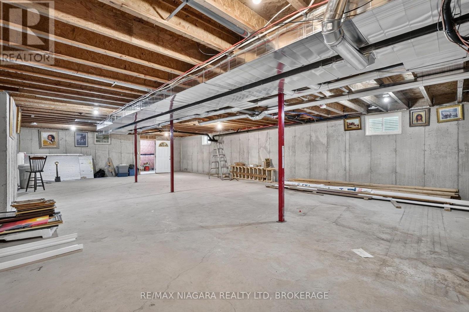 4891 VAUGHAN ROAD E - Image 35
