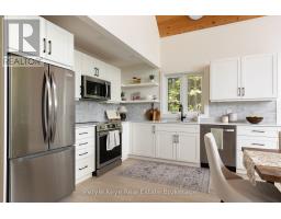 1042 S Menominee Lake Road, Lake Of Bays, ON P0B1A0 Photo 18