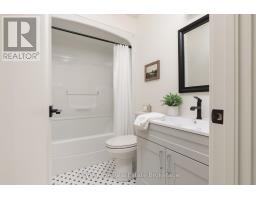 1042 S Menominee Lake Road, Lake Of Bays, ON P0B1A0 Photo 23