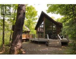 1042 S Menominee Lake Road, Lake Of Bays, ON P0B1A0 Photo 35