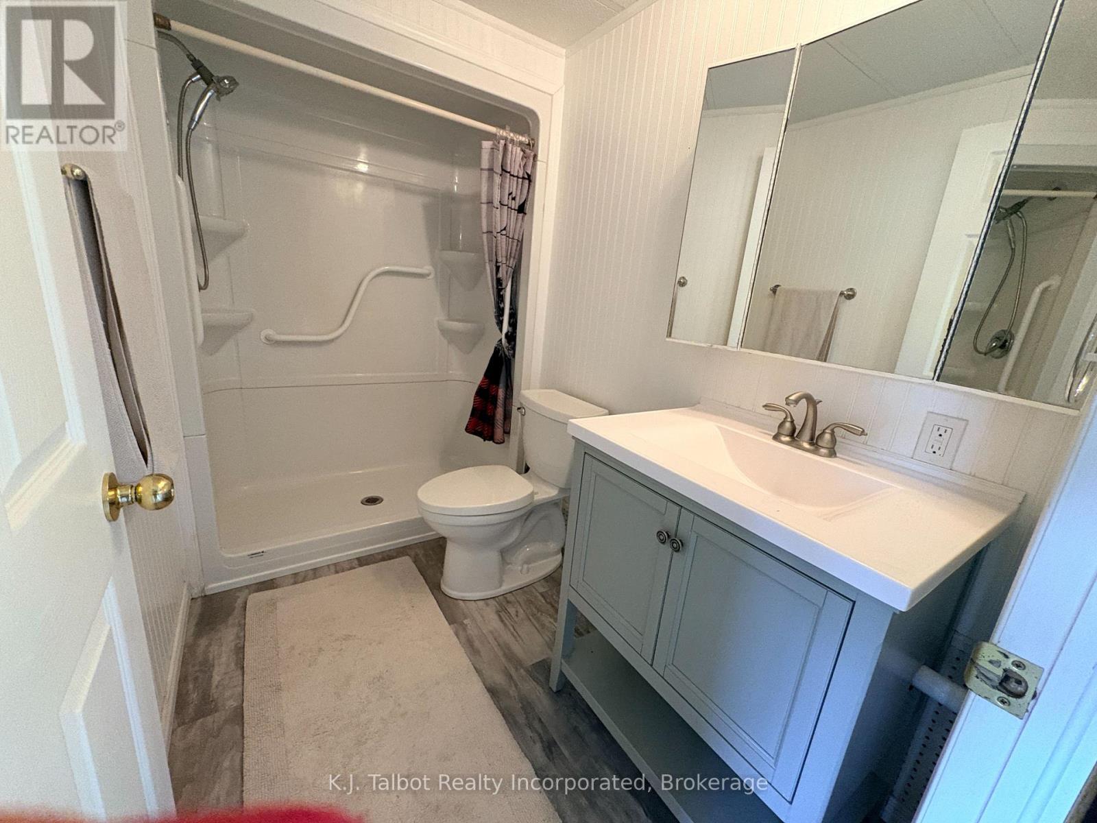 4 POPLAR LANE - 9