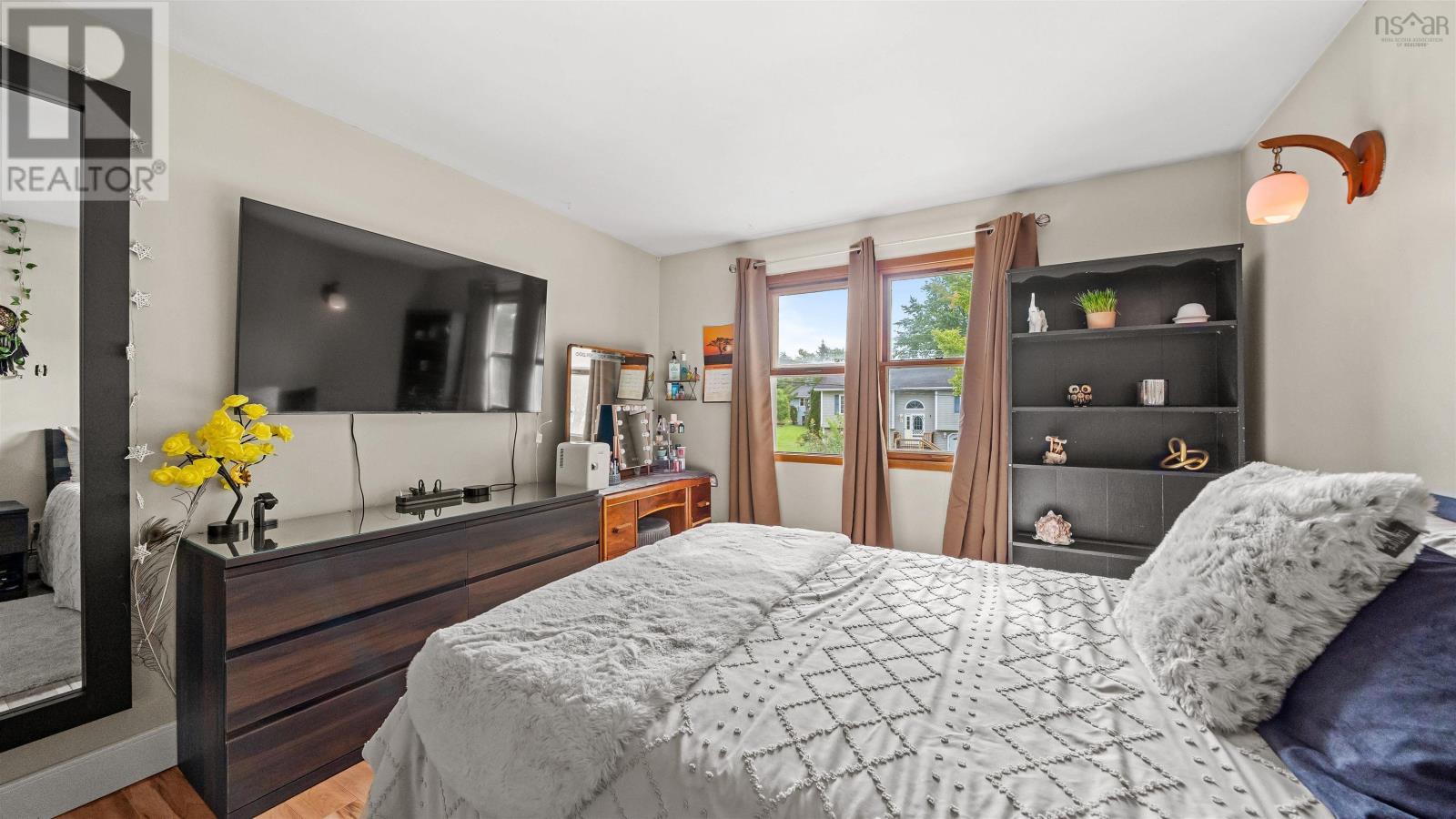 7 Lakeview Drive - Image 23