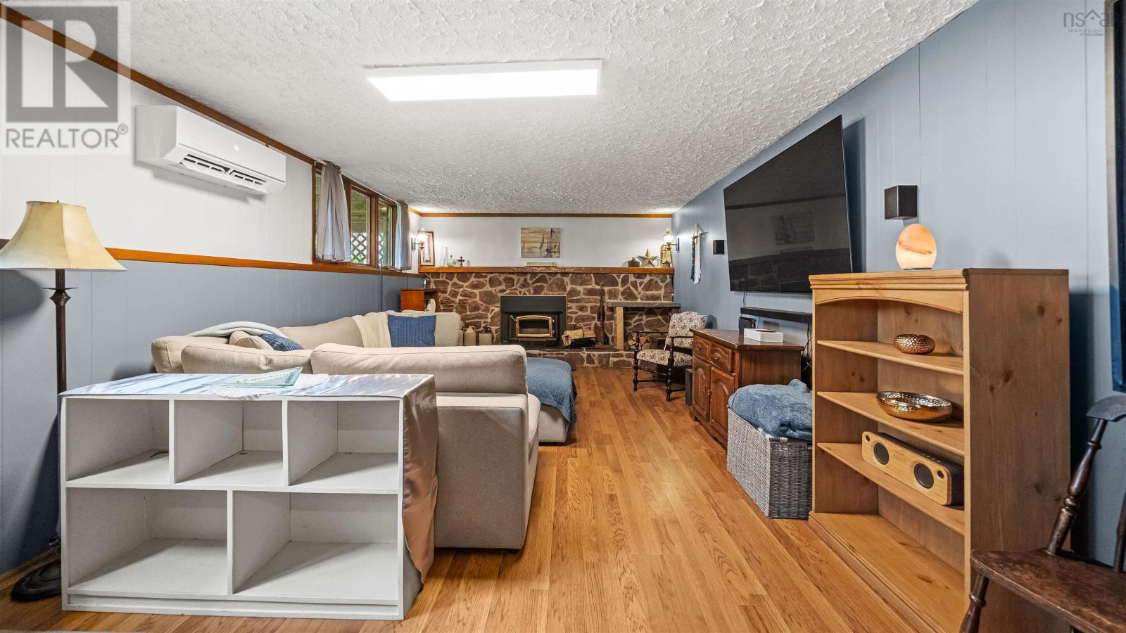 7 Lakeview Drive - 33