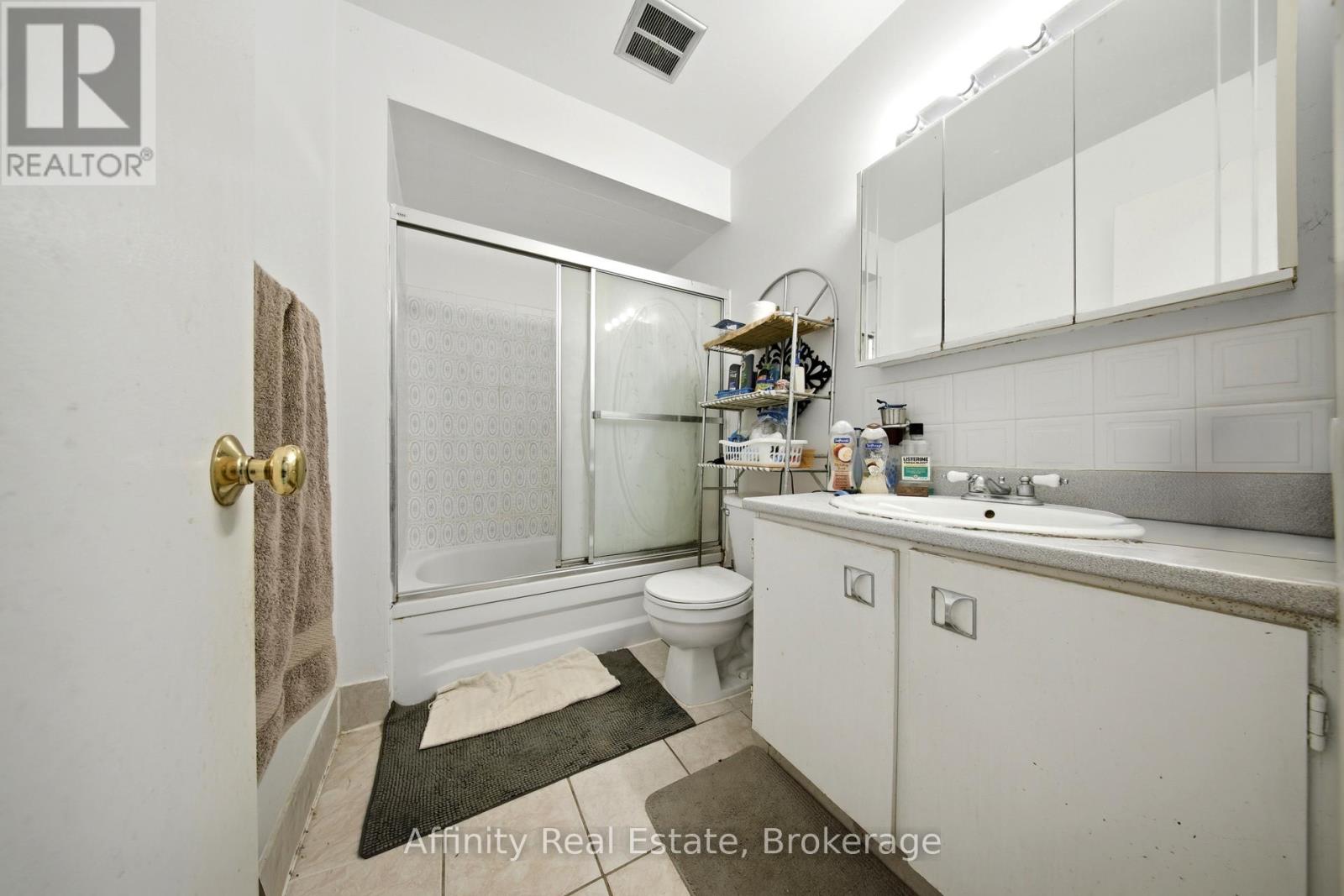 8- 275 Manse Road, Toronto, ON photo 19