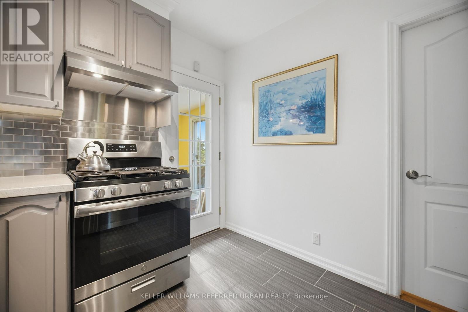 53 BOWIE AVENUE - 14