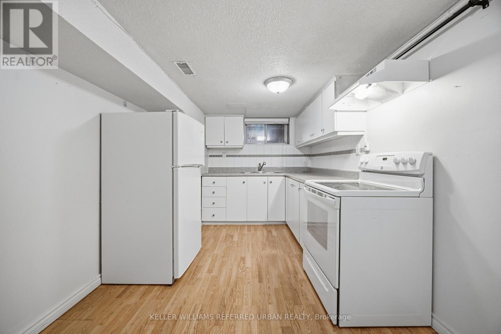 53 BOWIE AVENUE - 24