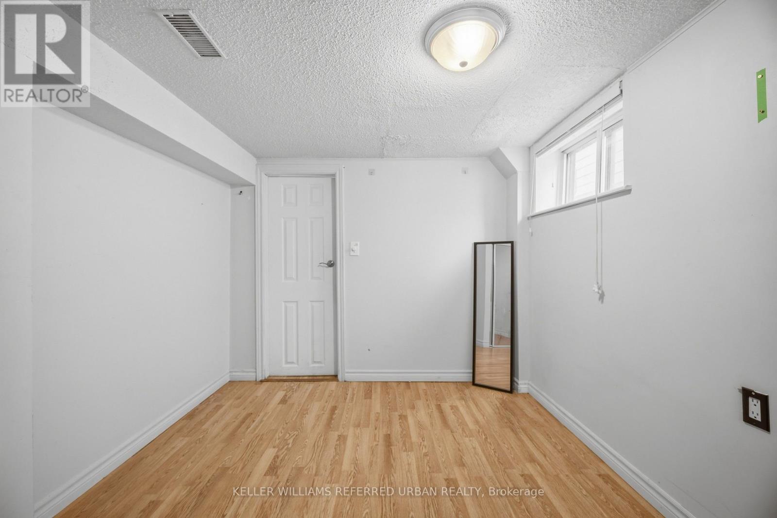 53 BOWIE AVENUE - Image 25