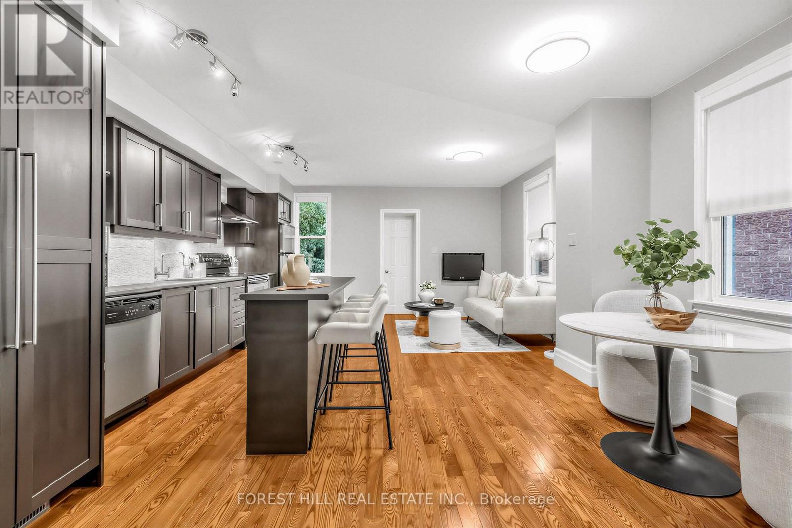 71 Emerson Avenue, Toronto, ON photo 34