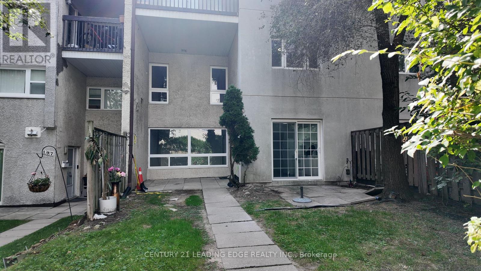 199 - 1055 DUNDAS STREET E