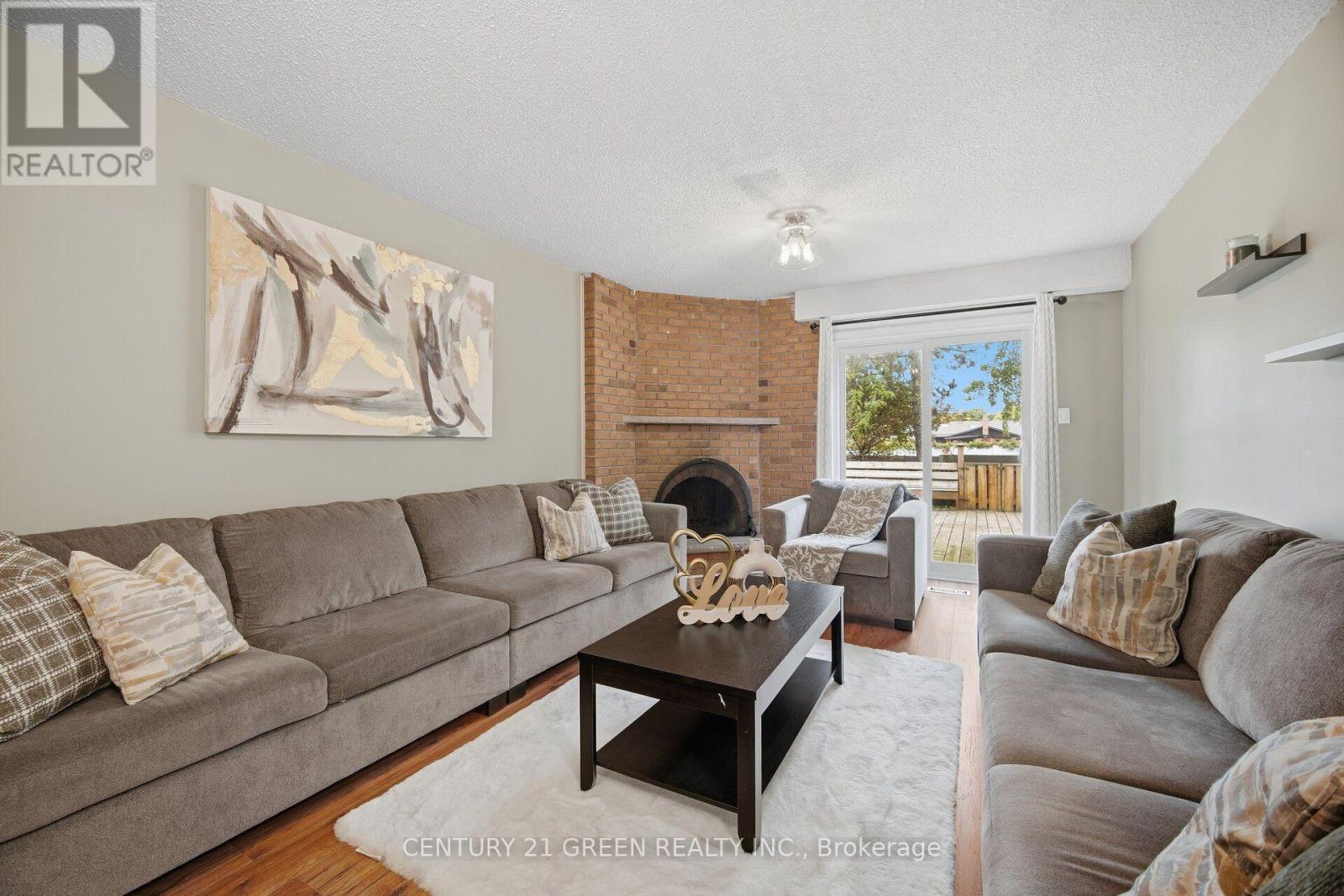 47 ASHFORD COURT - 12