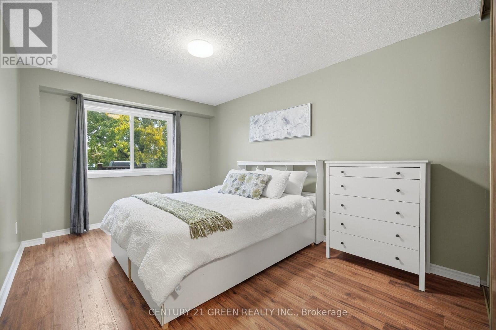 47 ASHFORD COURT - 18