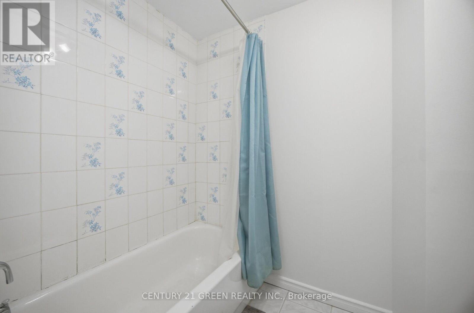 47 ASHFORD COURT - 25