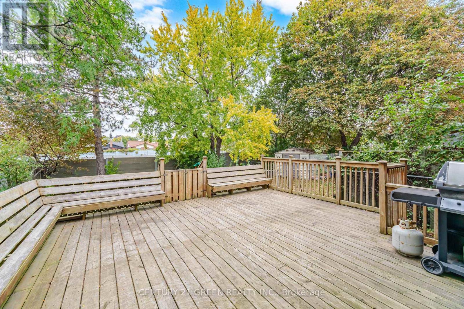 47 ASHFORD COURT - 27