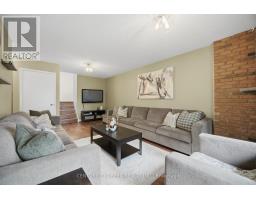 Family room - 47 Ashford Court, Brampton, ON L6V3E2 Photo 11