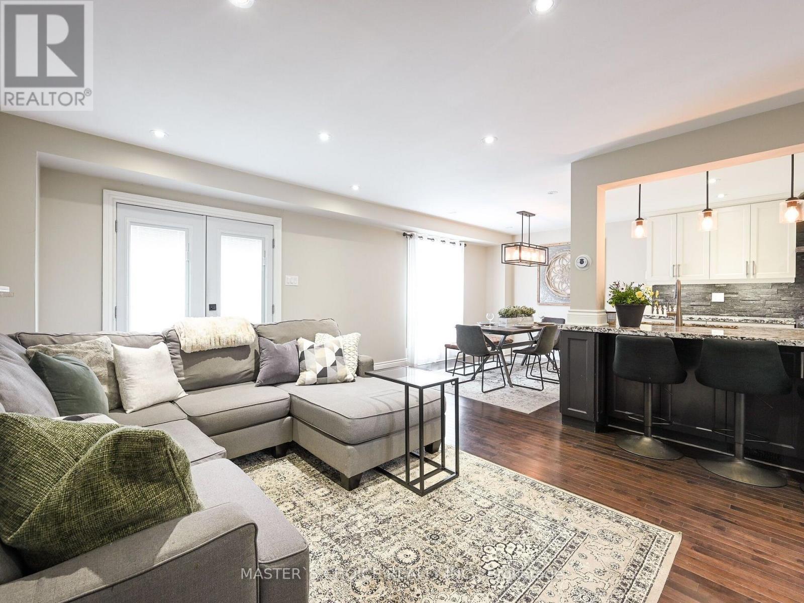 36 SPRUCEDALE COURT - 8
