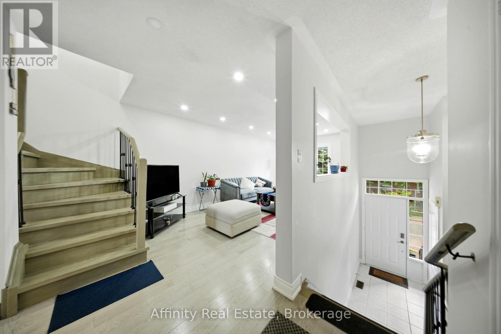 19- 1575 South Parade Court, Mississauga, ON photo 7