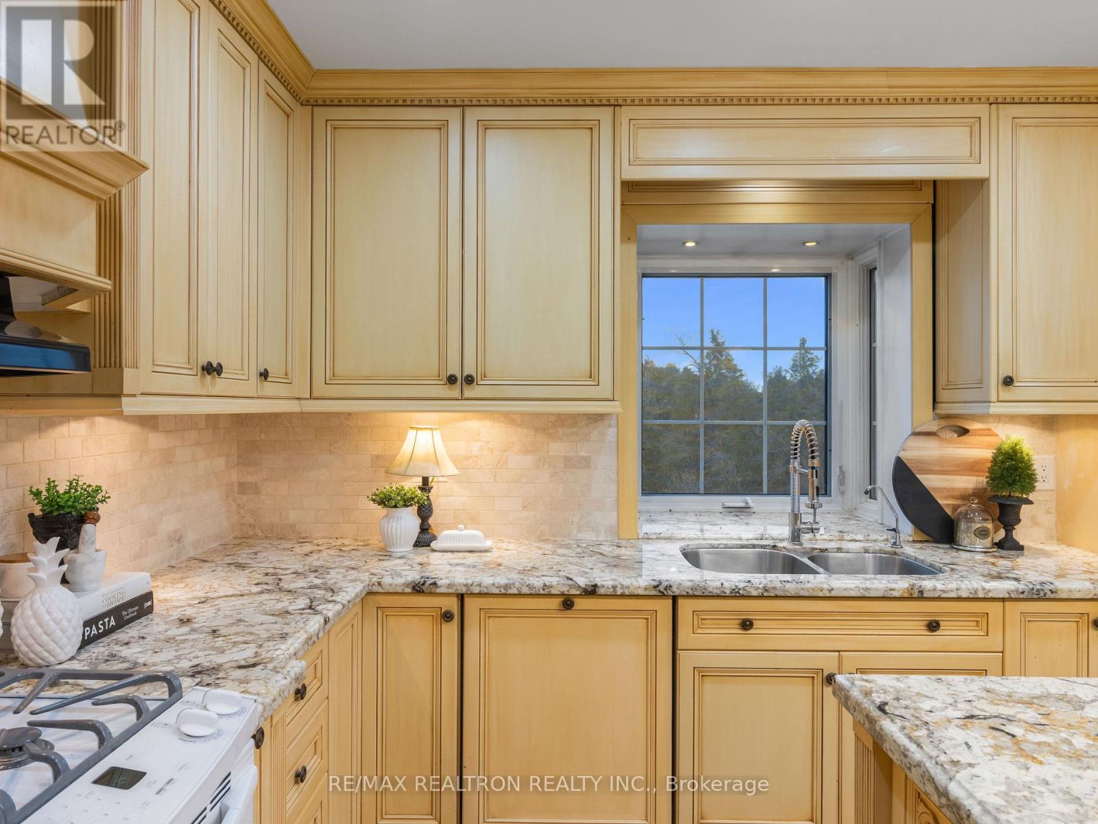 17 Sleepy Hollow Lane, Whitchurch-Stouffville, ON photo 12