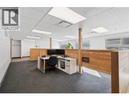 804 Laval Crescent Unit# 1, Kamloops, BC V2C5P3 Photo 11