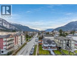 403 1365 Pemberton Avenue, Squamish, BC V8B1B7 Photo 35