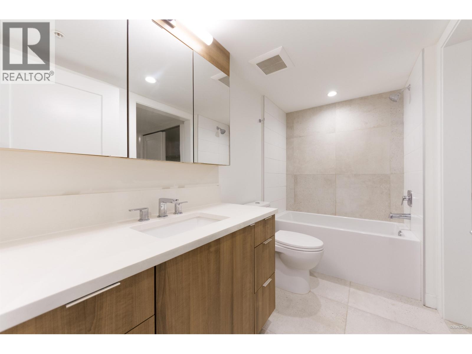 403 1365 PEMBERTON AVENUE, Squamish - Image 1