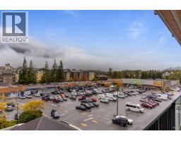 403 1365 Pemberton Avenue, Squamish, BC V8B1B7 Photo 25