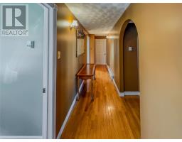 2 Millers Avenue thumbnail 13
