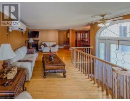 2 Millers Avenue thumbnail 3