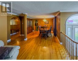 2 Millers Avenue thumbnail 7