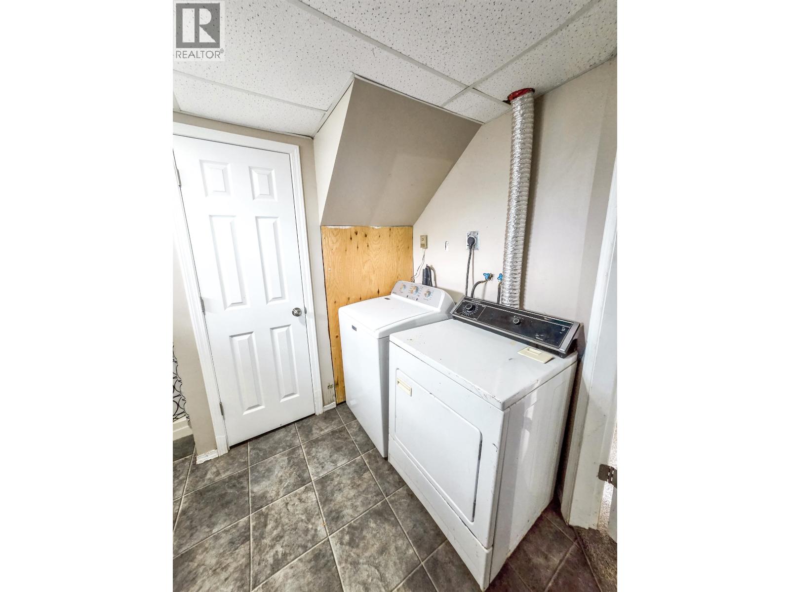 4565 HOLMES ROAD - 30