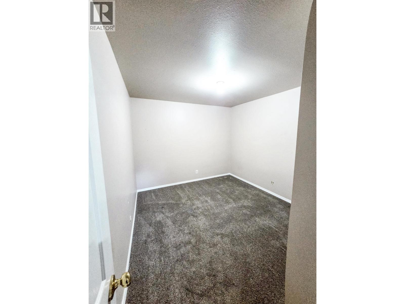 4565 HOLMES ROAD - 33