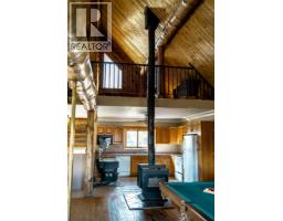 4565 Holmes Road, Prince George, BC V2N5V1 Photo 9