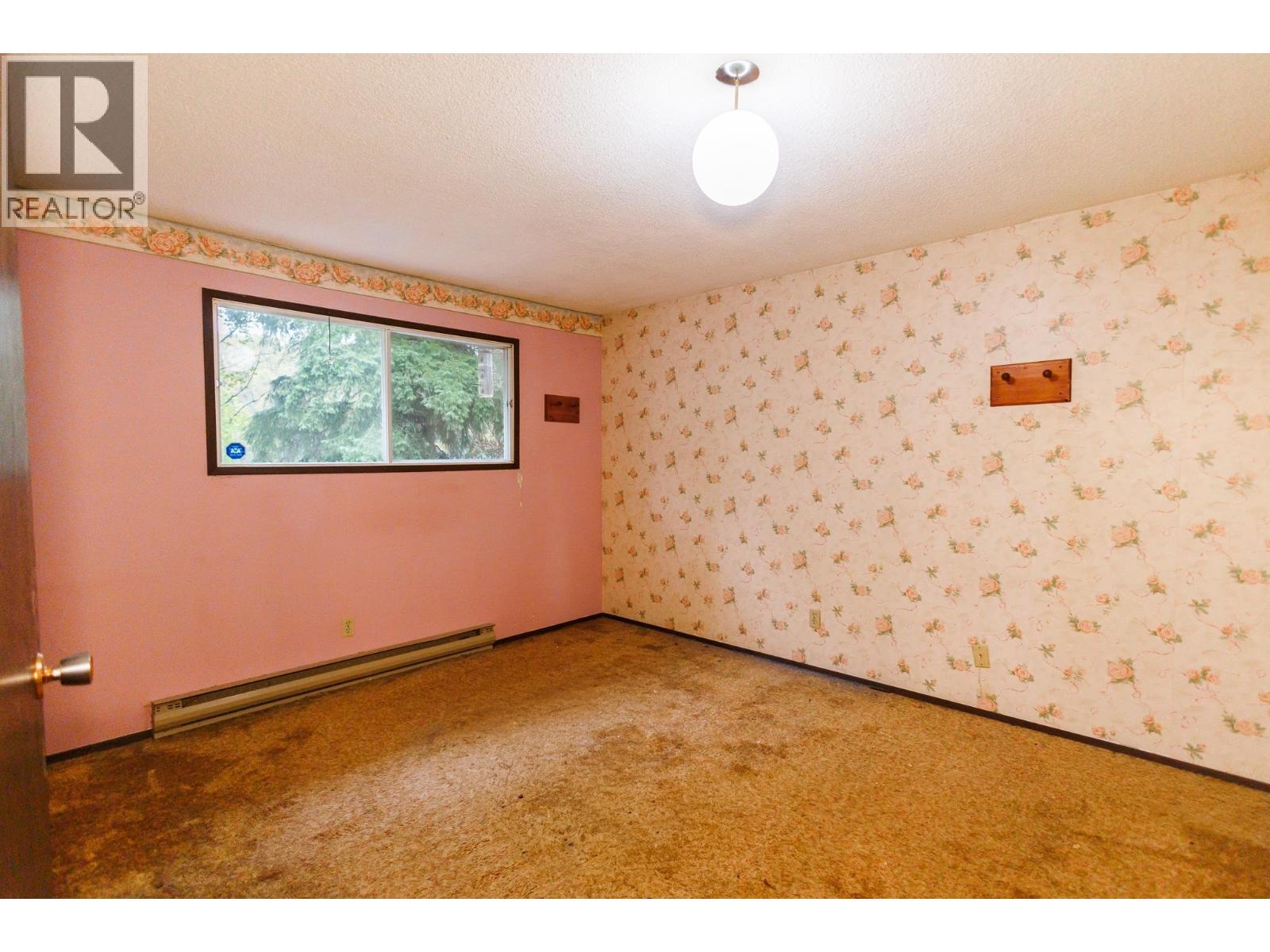 2504 KERR STREET - 11