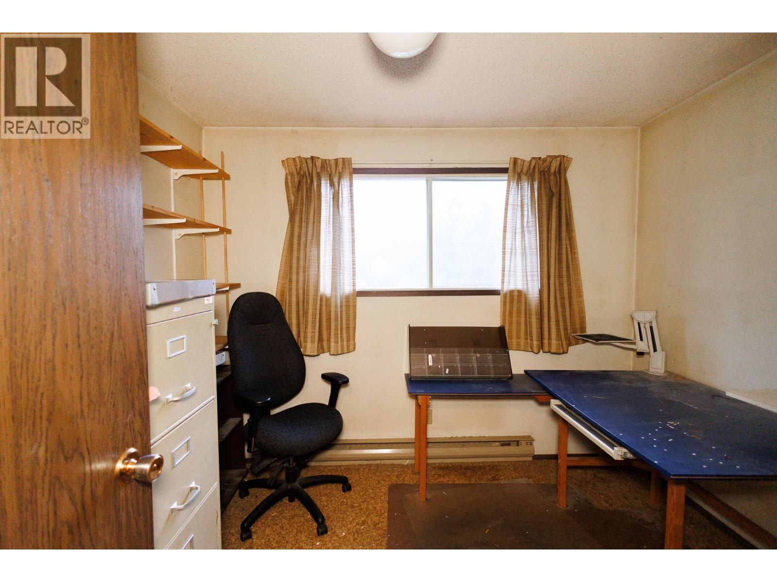 2504 KERR STREET - 13