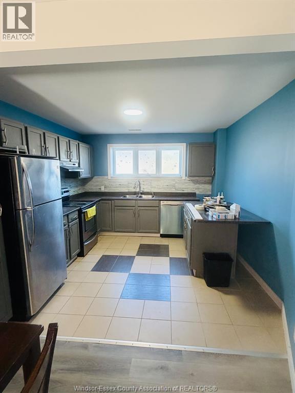 211 BRANTON Unit# LOWER, Lakeshore — photo 10