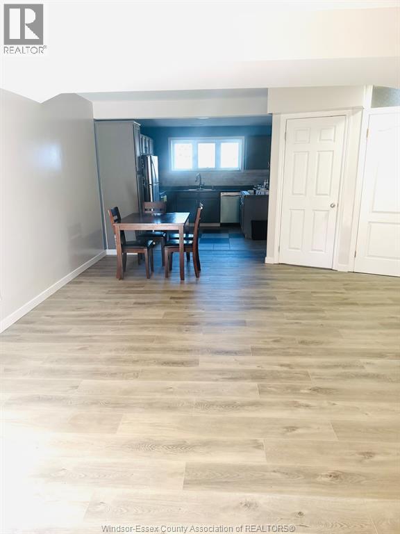 211 BRANTON Unit# LOWER, Lakeshore — photo 3