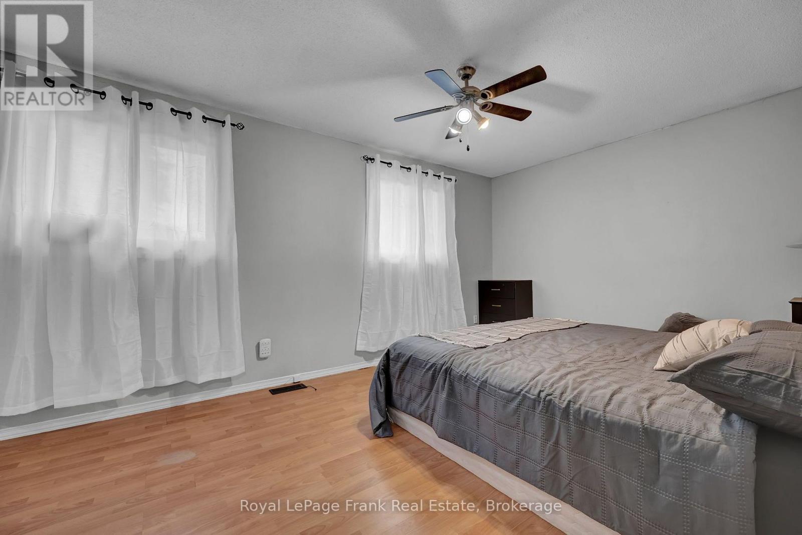 634 DOWN CRESCENT - 31