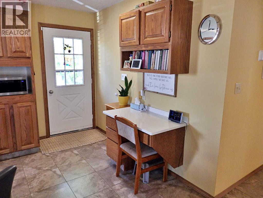5243 66 Street - 19