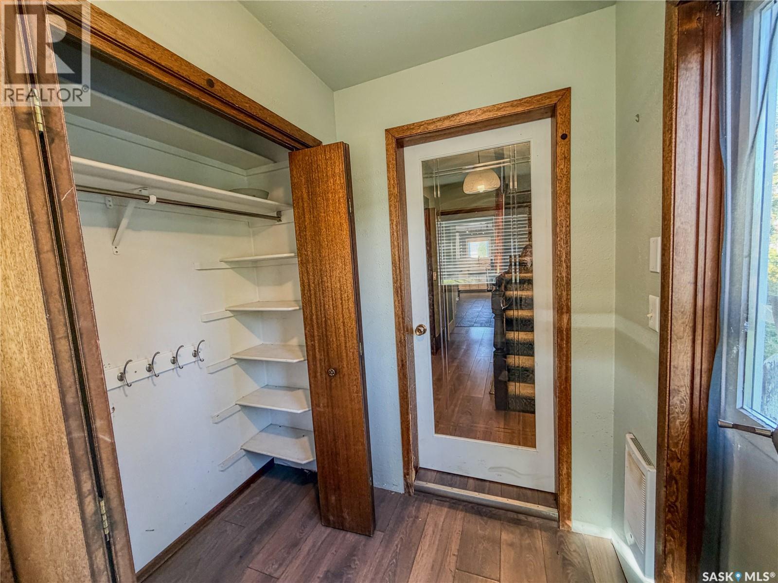 118 5th AVENUE W - Image 9