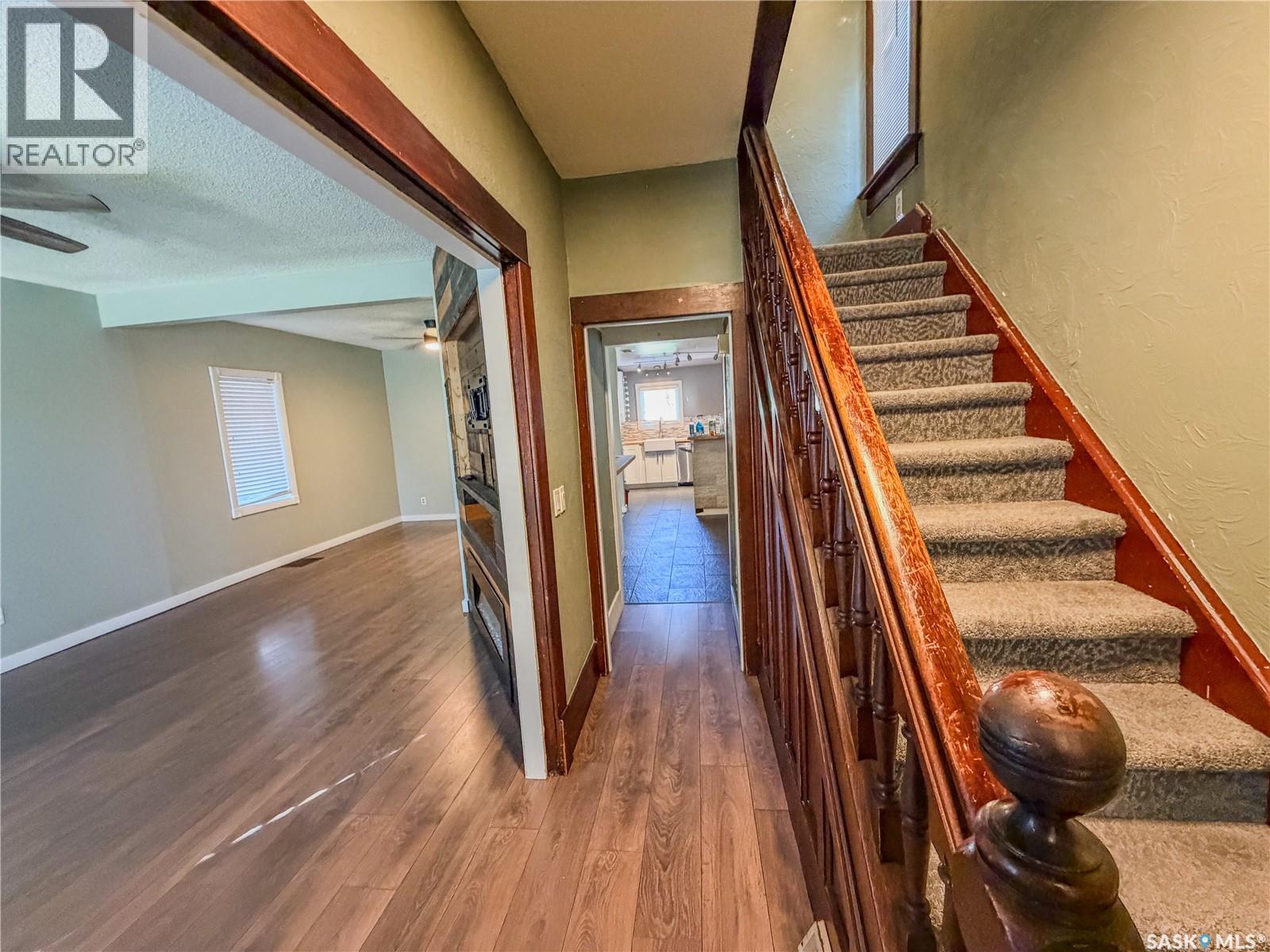 118 5th AVENUE W - 10
