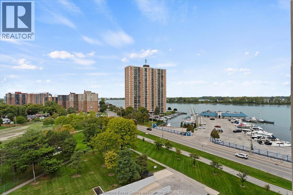 #907 9099 RIVERSIDE DRIVE East - 33