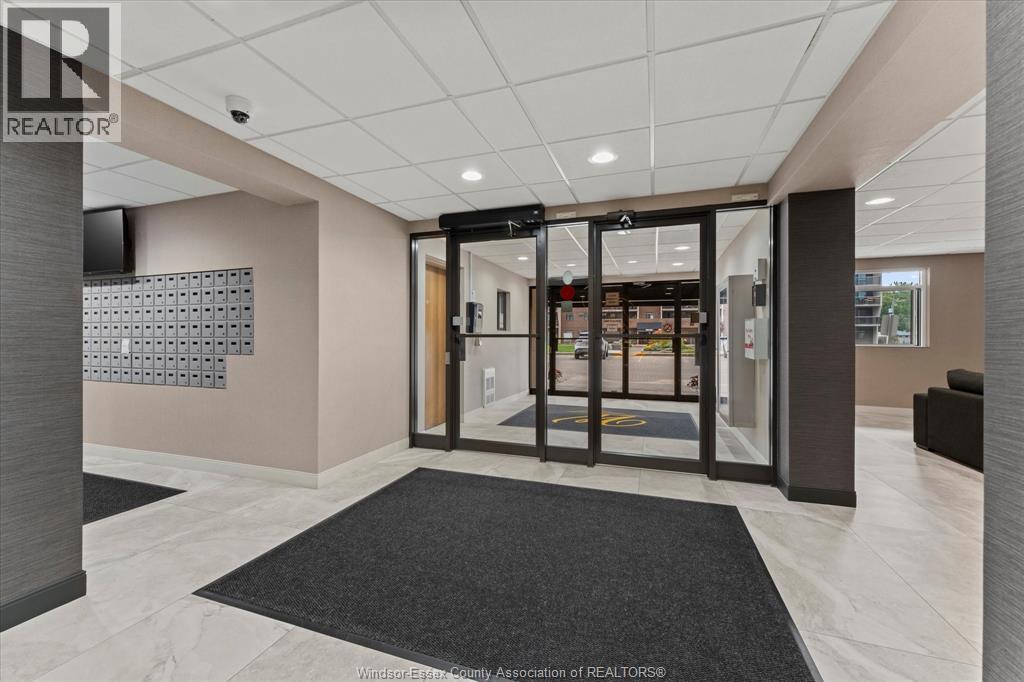 #907 9099 RIVERSIDE DRIVE East - 22