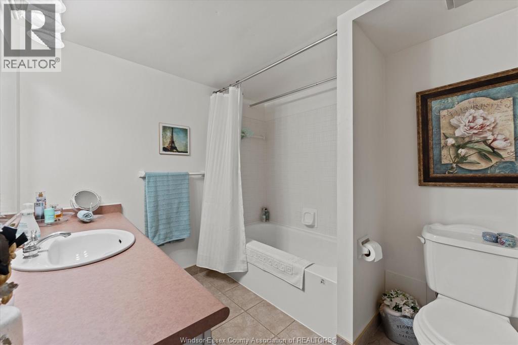 #907 9099 RIVERSIDE DRIVE East - 19