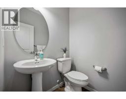 Foyer - 114 Crestbrook Way Sw, Calgary, AB T3B6H1 Photo 15