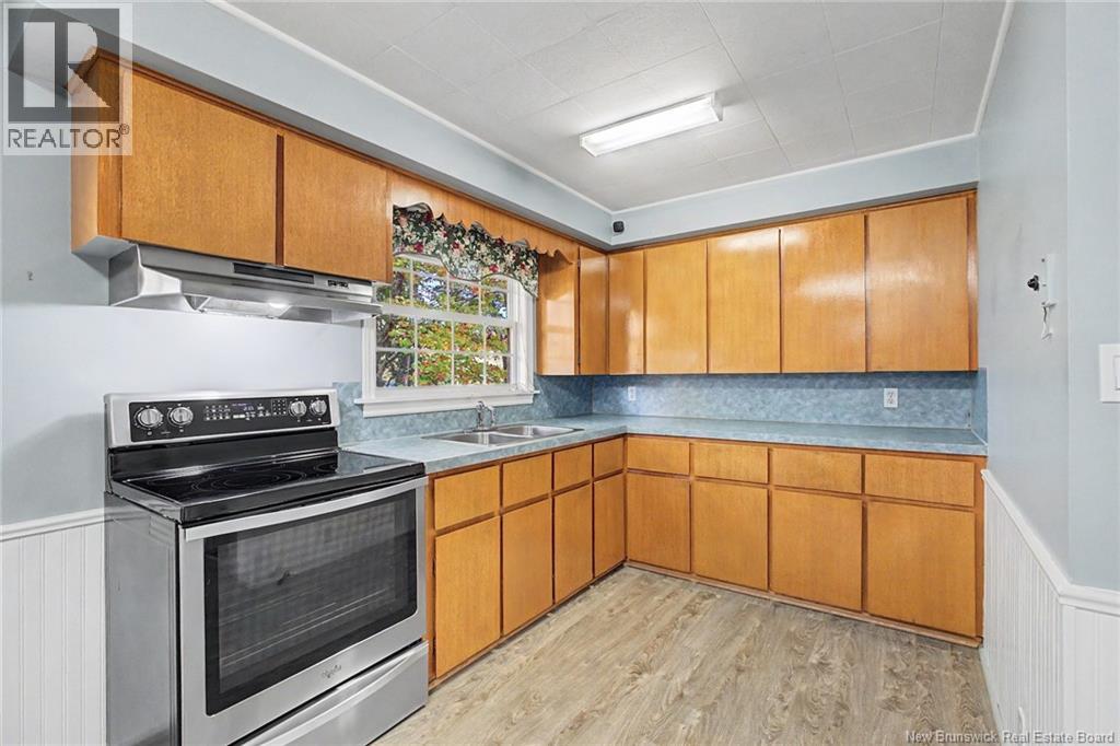 5724 Route 105 - Image 12