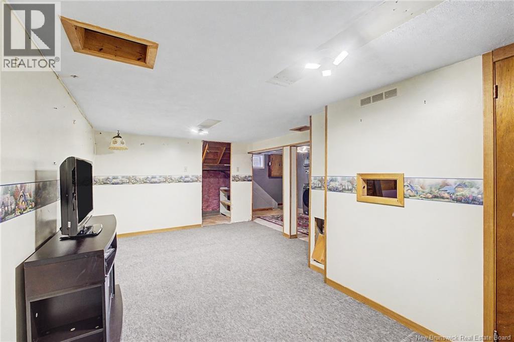 5724 Route 105 - Image 29