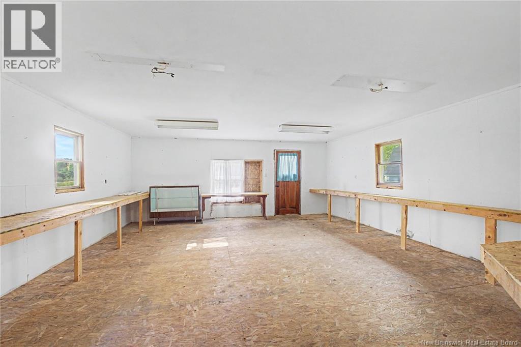 5724 Route 105 - Image 41