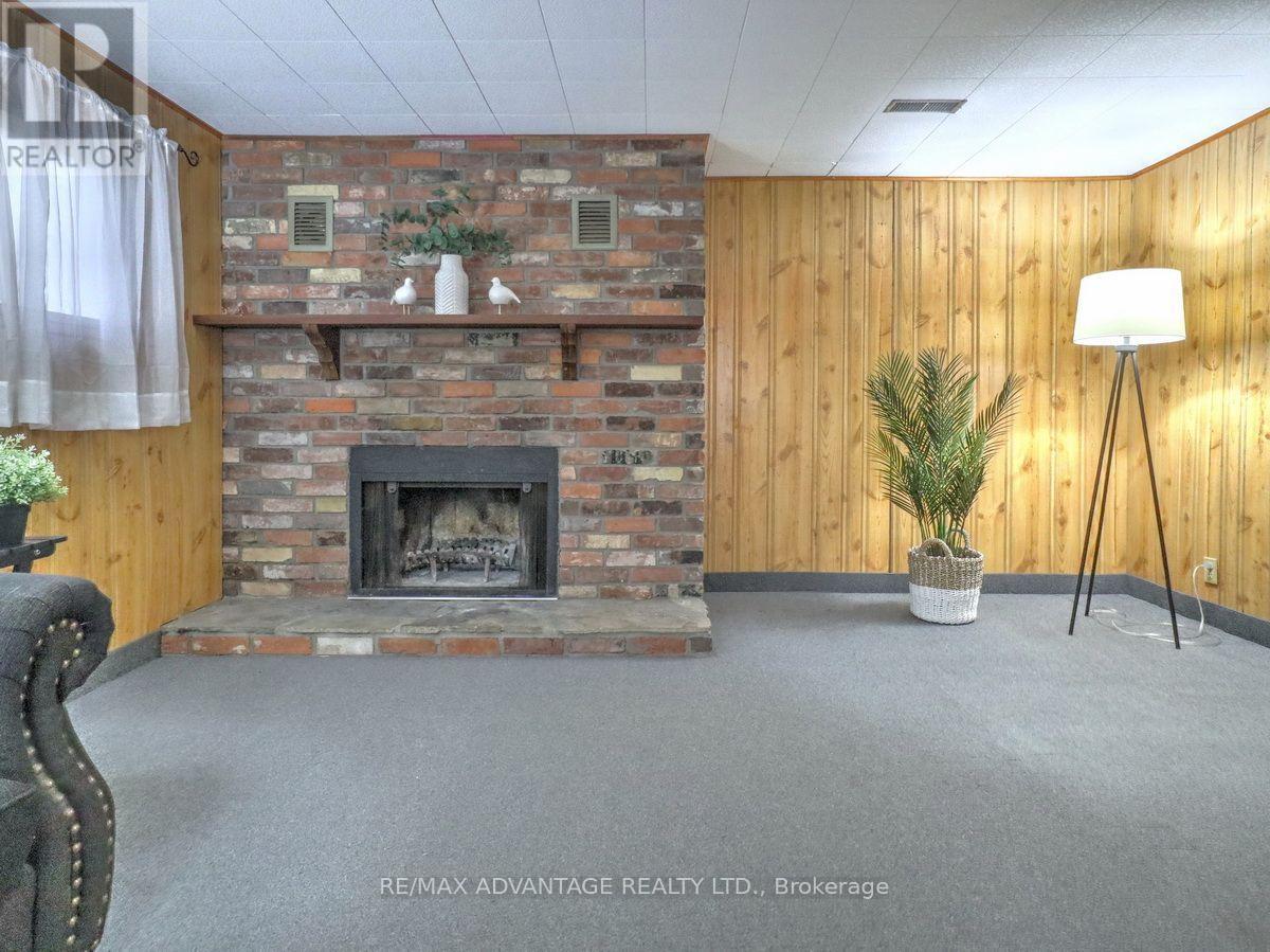 98 GOLDWICK CRESCENT - 33