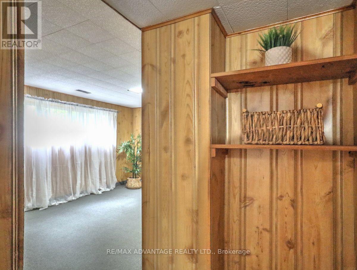 98 GOLDWICK CRESCENT - 36